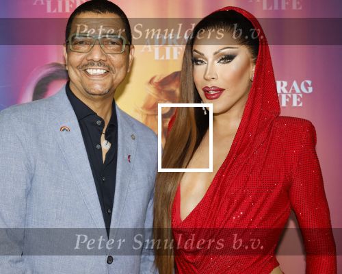 Amsterdam 19 juni 2025
Premiere a drags life bij pathe de munt . Aanwezige hoofdrolspelers zijn Miss Envy Peru en Janey Jacke . Jorgen Raymann en Miss Envu Peru