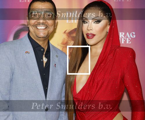 Amsterdam 19 juni 2025
Premiere a drags life bij pathe de munt . Aanwezige hoofdrolspelers zijn Miss Envy Peru en Janey Jacke . Jorgen Raymann en Miss Envu Peru