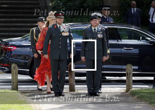 Amersfoort 18 juni 2023
Koning Willem Alexander en Prinses Amalia aanwezig bij de nieuwe standaard die overhandigt zal worden aan het Regiment Huzaren Prinses Catharina-Amalia op de Prins Bernhardkazerne. Het is de eerste keer nadat Prinses Amalia haar arm gebroken heeft na val van het paard .
