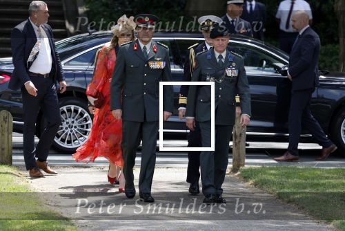 Amersfoort 18 juni 2023
Koning Willem Alexander en Prinses Amalia aanwezig bij de nieuwe standaard die overhandigt zal worden aan het Regiment Huzaren Prinses Catharina-Amalia op de Prins Bernhardkazerne. Het is de eerste keer nadat Prinses Amalia haar arm gebroken heeft na val van het paard .