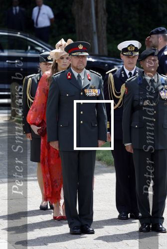 Amersfoort 18 juni 2023
Koning Willem Alexander en Prinses Amalia aanwezig bij de nieuwe standaard die overhandigt zal worden aan het Regiment Huzaren Prinses Catharina-Amalia op de Prins Bernhardkazerne. Het is de eerste keer nadat Prinses Amalia haar arm gebroken heeft na val van het paard .