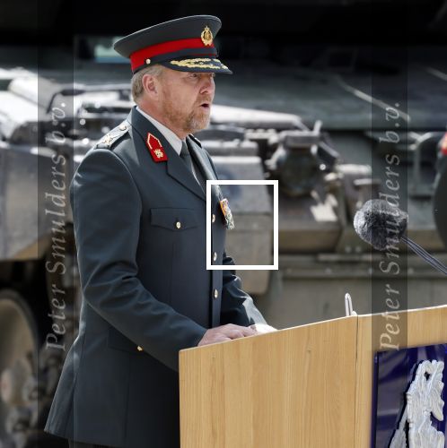 Amersfoort 18 juni 2023
Koning Willem Alexander en Prinses Amalia aanwezig bij de nieuwe standaard die overhandigt zal worden aan het Regiment Huzaren Prinses Catharina-Amalia op de Prins Bernhardkazerne. Het is de eerste keer nadat Prinses Amalia haar arm gebroken heeft na val van het paard .