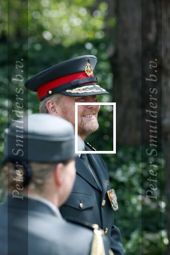 Amersfoort 18 juni 2023
Koning Willem Alexander en Prinses Amalia aanwezig bij de nieuwe standaard die overhandigt zal worden aan het Regiment Huzaren Prinses Catharina-Amalia op de Prins Bernhardkazerne. Het is de eerste keer nadat Prinses Amalia haar arm gebroken heeft na val van het paard .
