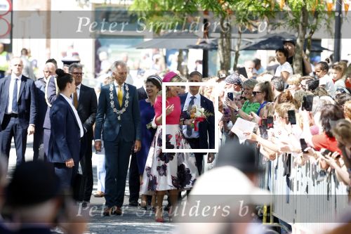 Lopik en Vianen 13 mei 2025
Streekbezoek Koning Willem Alexander en koningin Maxima . Sjors Frohlich is de brugemeester .