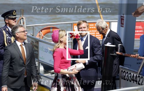 Lopik en Vianen 13 mei 2025
Streekbezoek Koning Willem Alexander en koningin Maxima . Sjors Frohlich is de brugemeester .