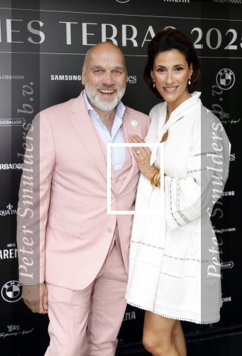Amsterdam 5 juni 2025
Uiteiking talkies terras awards en presentatie Cover met daarop Nicolette v Dam . Event vond plaats bij Hotel Arena . Kristina Bozilovic met Nico Tijssen van Riviera Maison