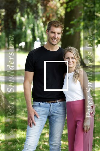 Vught 15 juni 2025
Maarten v d Weijden met zijn nieuwe vriendin Anne .