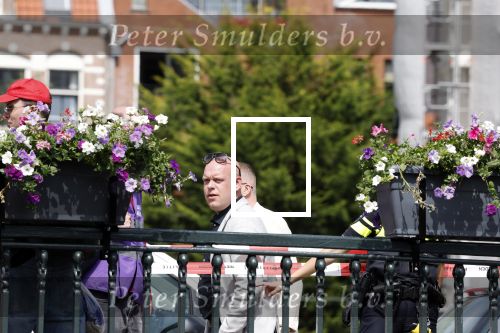 Amsterdam 19 juni 2025
Extinction Rebellion is een internationale, activistische beweging die zich verzet tegen klimaatverandering en het verlies van biodiversiteit. Ze hebben met boten twee bruggen op de grachten geblokkeerd . Meerdere rondvaartboten konden er niet door . Op die boten zaten oa Michael v Gerwen