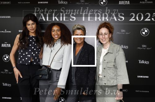 Amsterdam 5 juni 2025
Uiteiking talkies terras awards en presentatie Cover met daarop Nicolette v Dam . Event vond plaats bij Hotel Arena . Monica v Ee met modellen