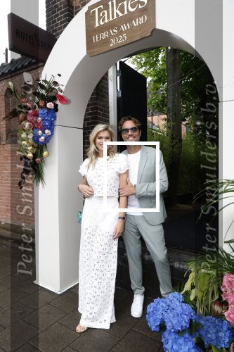 Amsterdam 5 juni 2025
Uiteiking talkies terras awards en presentatie Cover met daarop Nicolette v Dam . Event vond plaats bij Hotel Arena .
Nicolette v Dam met Bas Smit