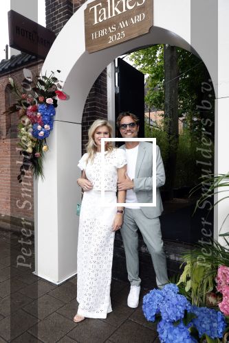 Amsterdam 5 juni 2025
Uiteiking talkies terras awards en presentatie Cover met daarop Nicolette v Dam . Event vond plaats bij Hotel Arena .
Nicolette v Dam met Bas Smit