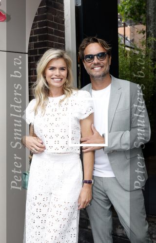 Amsterdam 5 juni 2025
Uiteiking talkies terras awards en presentatie Cover met daarop Nicolette v Dam . Event vond plaats bij Hotel Arena .
Nicolette v Dam met Bas Smit