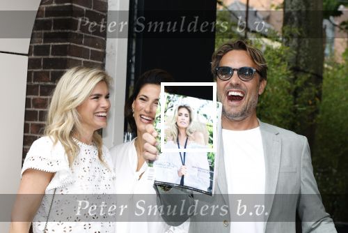 Amsterdam 5 juni 2025
Uiteiking talkies terras awards en presentatie Cover met daarop Nicolette v Dam . Event vond plaats bij Hotel Arena .
Nicolette v Dam met Bas Smit en Kristina Bozilovic