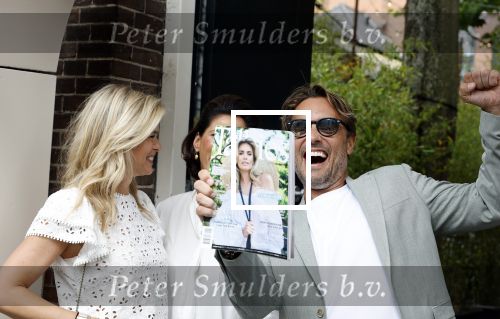 Amsterdam 5 juni 2025
Uiteiking talkies terras awards en presentatie Cover met daarop Nicolette v Dam . Event vond plaats bij Hotel Arena .
Nicolette v Dam met Bas Smit en Kristina Bozilovic