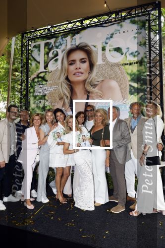 Amsterdam 5 juni 2025
Uiteiking talkies terras awards en presentatie Cover met daarop Nicolette v Dam . Event vond plaats bij Hotel Arena . Nicolette v Dam met hele familie en team