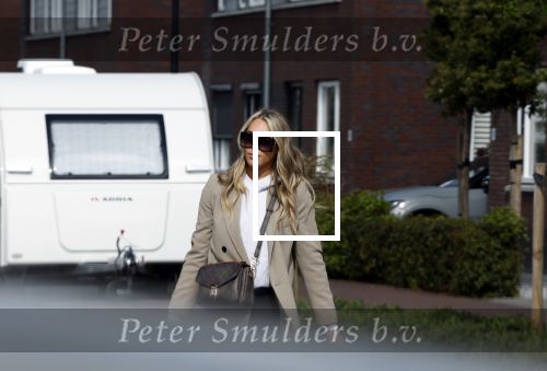 Wilnis 26 mei 2025
Noa Braaf vertrekt vanaf het huis van haar vriend Andre Hazes en rijdt naar haar eigen huis .