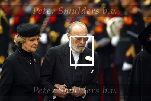 Delft 15 oktober 2002

Begrafenis Prins Claus.
Koningin Beatrix, Prins Friso, Prins Constantijn, Prinses Laurentien, Prins Willem Alexander en Maxima
Prins Maurits, Marilene, Prins Bernhard , Prins Bernhard jr, Prinses Irene, Prinses Juliana, Prinses Cristina, Prinses Margriet, Pieter v Vollenhoven, Prins Carlos, Prins Jaime, Prinses Carolina, Mabel Wisse Smit
Peter Smulders bv