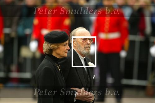 Delft 15 oktober 2002

Begrafenis Prins Claus.
Koningin Beatrix, Prins Friso, Prins Constantijn, Prinses Laurentien, Prins Willem Alexander en Maxima
Prins Maurits, Marilene, Prins Bernhard , Prins Bernhard jr, Prinses Irene, Prinses Juliana, Prinses Cristina, Prinses Margriet, Pieter v Vollenhoven, Prins Carlos, Prins Jaime, Prinses Carolina, Mabel Wisse Smit
Peter Smulders bv