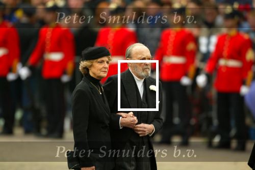 Delft 15 oktober 2002

Begrafenis Prins Claus.
Koningin Beatrix, Prins Friso, Prins Constantijn, Prinses Laurentien, Prins Willem Alexander en Maxima
Prins Maurits, Marilene, Prins Bernhard , Prins Bernhard jr, Prinses Irene, Prinses Juliana, Prinses Cristina, Prinses Margriet, Pieter v Vollenhoven, Prins Carlos, Prins Jaime, Prinses Carolina, Mabel Wisse Smit
Peter Smulders bv