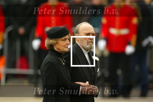 Delft 15 oktober 2002

Begrafenis Prins Claus.
Koningin Beatrix, Prins Friso, Prins Constantijn, Prinses Laurentien, Prins Willem Alexander en Maxima
Prins Maurits, Marilene, Prins Bernhard , Prins Bernhard jr, Prinses Irene, Prinses Juliana, Prinses Cristina, Prinses Margriet, Pieter v Vollenhoven, Prins Carlos, Prins Jaime, Prinses Carolina, Mabel Wisse Smit
Peter Smulders bv
