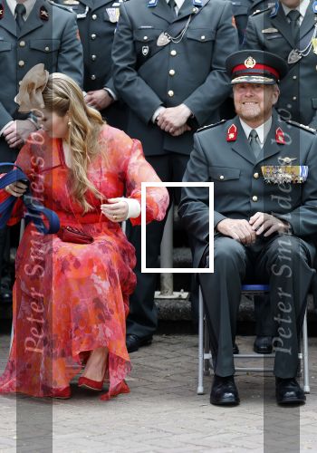 Amersfoort 18 juni 2023
Koning Willem Alexander en Prinses Amalia aanwezig bij de nieuwe standaard die overhandigt zal worden aan het Regiment Huzaren Prinses Catharina-Amalia op de Prins Bernhardkazerne. Het is de eerste keer nadat Prinses Amalia haar arm gebroken heeft na val van het paard .
