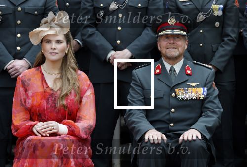Amersfoort 18 juni 2023
Koning Willem Alexander en Prinses Amalia aanwezig bij de nieuwe standaard die overhandigt zal worden aan het Regiment Huzaren Prinses Catharina-Amalia op de Prins Bernhardkazerne. Het is de eerste keer nadat Prinses Amalia haar arm gebroken heeft na val van het paard .