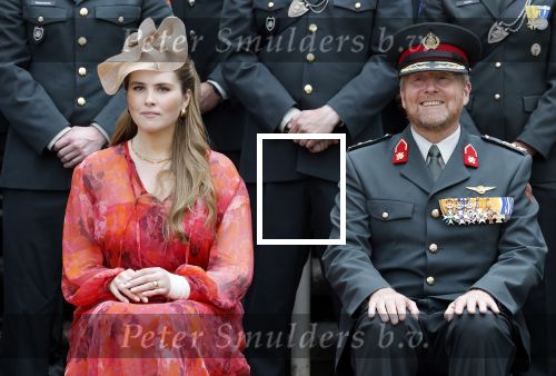 Amersfoort 18 juni 2023
Koning Willem Alexander en Prinses Amalia aanwezig bij de nieuwe standaard die overhandigt zal worden aan het Regiment Huzaren Prinses Catharina-Amalia op de Prins Bernhardkazerne. Het is de eerste keer nadat Prinses Amalia haar arm gebroken heeft na val van het paard .