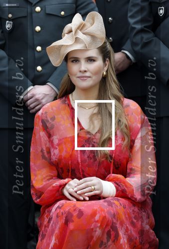 Amersfoort 18 juni 2023
Koning Willem Alexander en Prinses Amalia aanwezig bij de nieuwe standaard die overhandigt zal worden aan het Regiment Huzaren Prinses Catharina-Amalia op de Prins Bernhardkazerne. Het is de eerste keer nadat Prinses Amalia haar arm gebroken heeft na val van het paard .