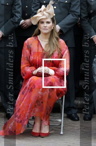 Amersfoort 18 juni 2023
Koning Willem Alexander en Prinses Amalia aanwezig bij de nieuwe standaard die overhandigt zal worden aan het Regiment Huzaren Prinses Catharina-Amalia op de Prins Bernhardkazerne. Het is de eerste keer nadat Prinses Amalia haar arm gebroken heeft na val van het paard .
