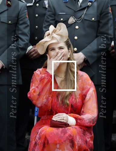 Amersfoort 18 juni 2023
Koning Willem Alexander en Prinses Amalia aanwezig bij de nieuwe standaard die overhandigt zal worden aan het Regiment Huzaren Prinses Catharina-Amalia op de Prins Bernhardkazerne. Het is de eerste keer nadat Prinses Amalia haar arm gebroken heeft na val van het paard .