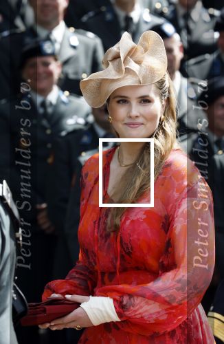 Amersfoort 18 juni 2023
Koning Willem Alexander en Prinses Amalia aanwezig bij de nieuwe standaard die overhandigt zal worden aan het Regiment Huzaren Prinses Catharina-Amalia op de Prins Bernhardkazerne. Het is de eerste keer nadat Prinses Amalia haar arm gebroken heeft na val van het paard .