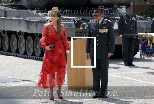 Amersfoort 18 juni 2023
Koning Willem Alexander en Prinses Amalia aanwezig bij de nieuwe standaard die overhandigt zal worden aan het Regiment Huzaren Prinses Catharina-Amalia op de Prins Bernhardkazerne. Het is de eerste keer nadat Prinses Amalia haar arm gebroken heeft na val van het paard .