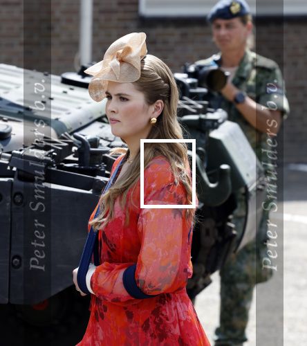 Amersfoort 18 juni 2023
Koning Willem Alexander en Prinses Amalia aanwezig bij de nieuwe standaard die overhandigt zal worden aan het Regiment Huzaren Prinses Catharina-Amalia op de Prins Bernhardkazerne. Het is de eerste keer nadat Prinses Amalia haar arm gebroken heeft na val van het paard .