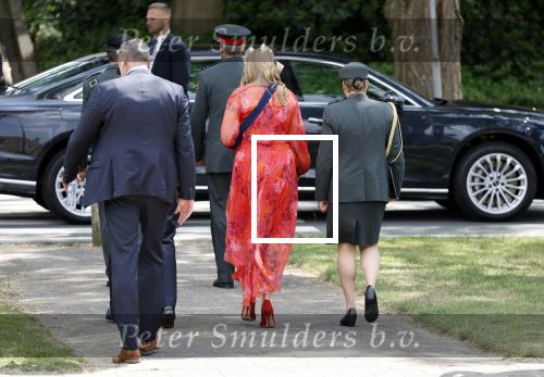 Amersfoort 18 juni 2023
Koning Willem Alexander en Prinses Amalia aanwezig bij de nieuwe standaard die overhandigt zal worden aan het Regiment Huzaren Prinses Catharina-Amalia op de Prins Bernhardkazerne. Het is de eerste keer nadat Prinses Amalia haar arm gebroken heeft na val van het paard .