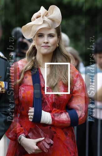 Amersfoort 18 juni 2023
Koning Willem Alexander en Prinses Amalia aanwezig bij de nieuwe standaard die overhandigt zal worden aan het Regiment Huzaren Prinses Catharina-Amalia op de Prins Bernhardkazerne. Het is de eerste keer nadat Prinses Amalia haar arm gebroken heeft na val van het paard .