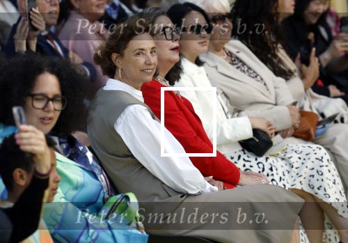 Rotterdam 15 mei 2025
Koningin MÃ¡xima opent Fenix, het kunstmuseum over migratie in Rotterdam. Het museum is gevestigd in een gerestaureerde monumentale loods uit 1923 die staat op de kade van vertrek en aankomst, de plek waar miljoenen mensen een nieuw leven zijn begonnen. Prinses Marilene