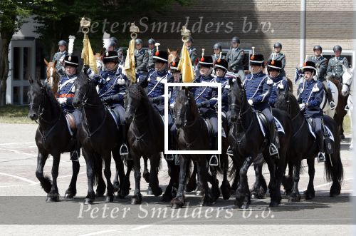 Amersfoort 18 juni 2023
Koning Willem Alexander en Prinses Amalia aanwezig bij de nieuwe standaard die overhandigt zal worden aan het Regiment Huzaren Prinses Catharina-Amalia op de Prins Bernhardkazerne. Het is de eerste keer nadat Prinses Amalia haar arm gebroken heeft na val van het paard .