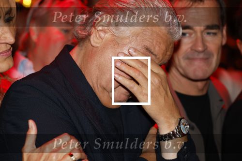 Amsterdam 1 juni 2025
Rene Froger krijgt na de laatste toppers in concert een koninklijke onderscheiding in de Johan Cruyff arena . Ook de andere toopers Jan Smit Gerard Joling en Jeroen v d Boom waren natuurlijk aanwezig.