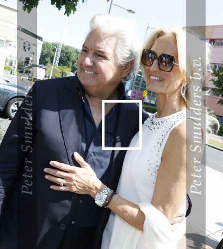 Almere 20 juni 2025
Natascha Froger en Matthijs Timmermans trouwen in aanwezigheid van oa Rene Froger Natasja Froger Maxim Froger Didier Froger en Danny Froger ( met partners) in het gemeente huis van Almere > Ook hun twee dochters Charlie en Kaycee  waren natuurlijk  aanwezig .