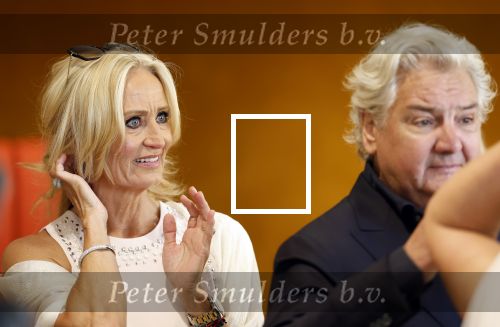 Almere 20 juni 2025
Natascha Froger en Matthijs Timmermans trouwen in aanwezigheid van oa Rene Froger Natasja Froger Maxim Froger Didier Froger en Danny Froger ( met partners) in het gemeente huis van Almere > Ook hun twee dochters Charlie en Kaycee  waren natuurlijk  aanwezig .
