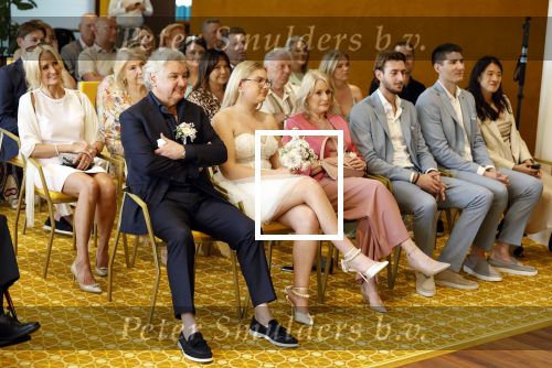 Almere 20 juni 2025
Natascha Froger en Matthijs Timmermans trouwen in aanwezigheid van oa Rene Froger Natasja Froger Maxim Froger Didier Froger en Danny Froger ( met partners) in het gemeente huis van Almere > Ook hun twee dochters Charlie en Kaycee  waren natuurlijk  aanwezig .