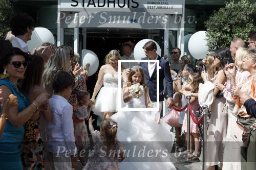 Almere 20 juni 2025
Natascha Froger en Matthijs Timmermans trouwen in aanwezigheid van oa Rene Froger Natasja Froger Maxim Froger Didier Froger en Danny Froger ( met partners) in het gemeente huis van Almere > Ook hun twee dochters Charlie en Kaycee  waren natuurlijk  aanwezig .