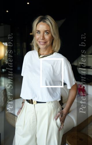 Naarden 18 juni 2025
Presentatie tijdschrift Vivian Reijs ( Hormonen ) bij het Arsenaal .  Renee Vervoorn