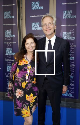 Amsterdam 16 juni 2025
Premiere Dear Evan Hansen in het deLaMar theater . Robbert Dijkgraaf met zijn vrouw