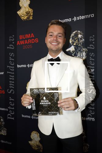 Amsterdam 2 juni 2025
Uitreiking Buma prijzen in de schouwburg van Amsterdam. Robert v Hemert kwam met zijn vrouw