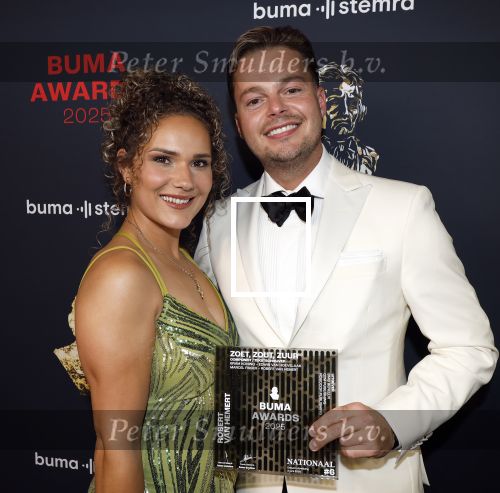 Amsterdam 2 juni 2025
Uitreiking Buma prijzen in de schouwburg van Amsterdam. Robert v Hemert kwam met zijn vrouw