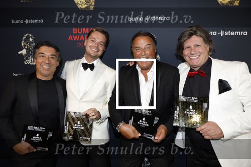 Amsterdam 2 juni 2025
Uitreiking Buma prijzen in de schouwburg van Amsterdam. Robert v Hemert met Edwin v Hoevelaak Bram Koning en Marcel Fisser
