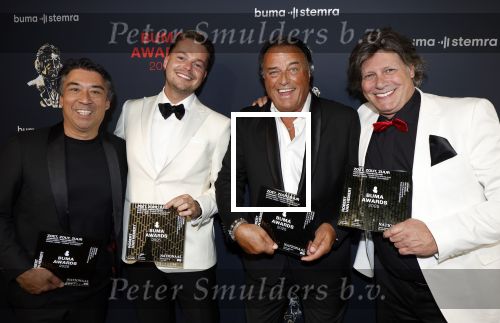 Amsterdam 2 juni 2025
Uitreiking Buma prijzen in de schouwburg van Amsterdam. Robert v Hemert met Edwin v Hoevelaak Bram Koning en Marcel Fisser