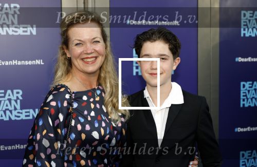 Amsterdam 16 juni 2025
Premiere Dear Evan Hansen in het deLaMar theater . Roos Schlikker met zoon