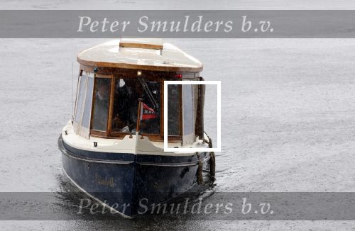 Amsterdam 5 juni 2025
Zanger Sting komt met een boot aan bij Carre om musical THE LAST SHIP te promoten . Het was ongelofelijk slecht weer maar desondanks stonden er toch honderden fans op hem te wachten .
